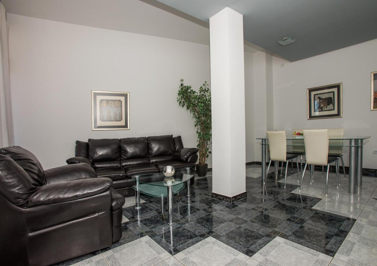 Apartments Marcela Makarska Extérieur photo